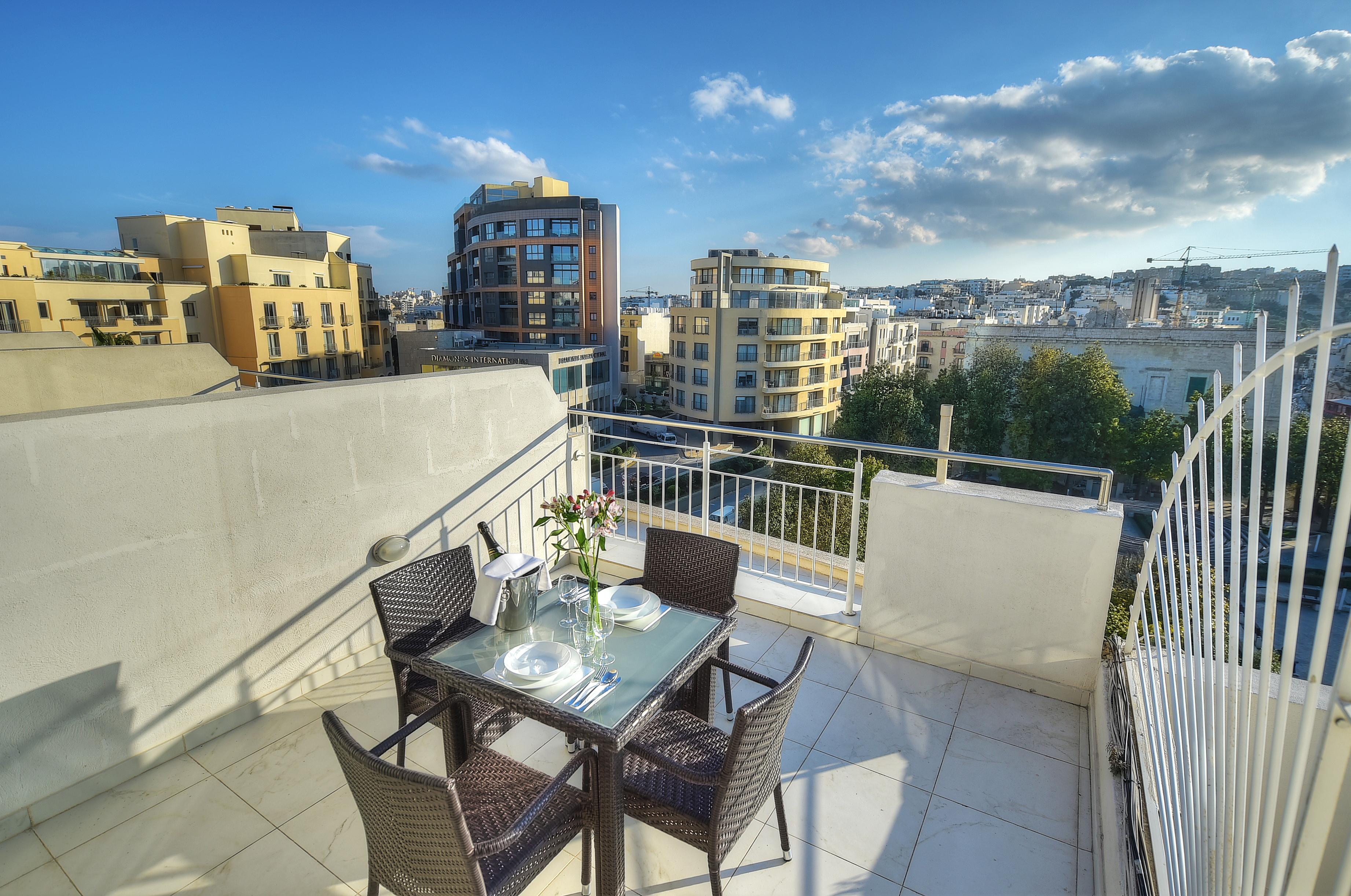 Onyx Aparthotel 3*