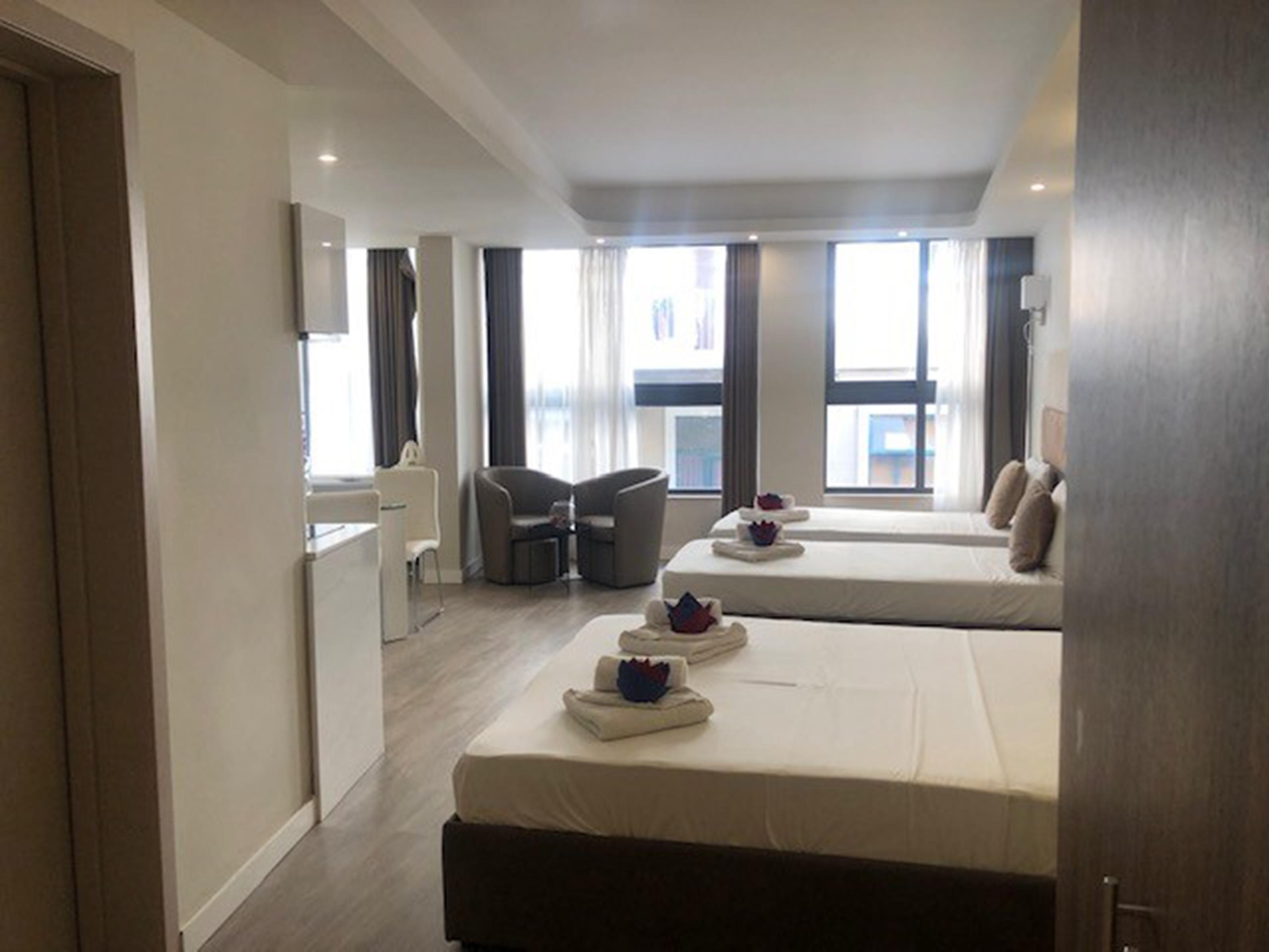 Aparthotel Onyx Saint Julian's