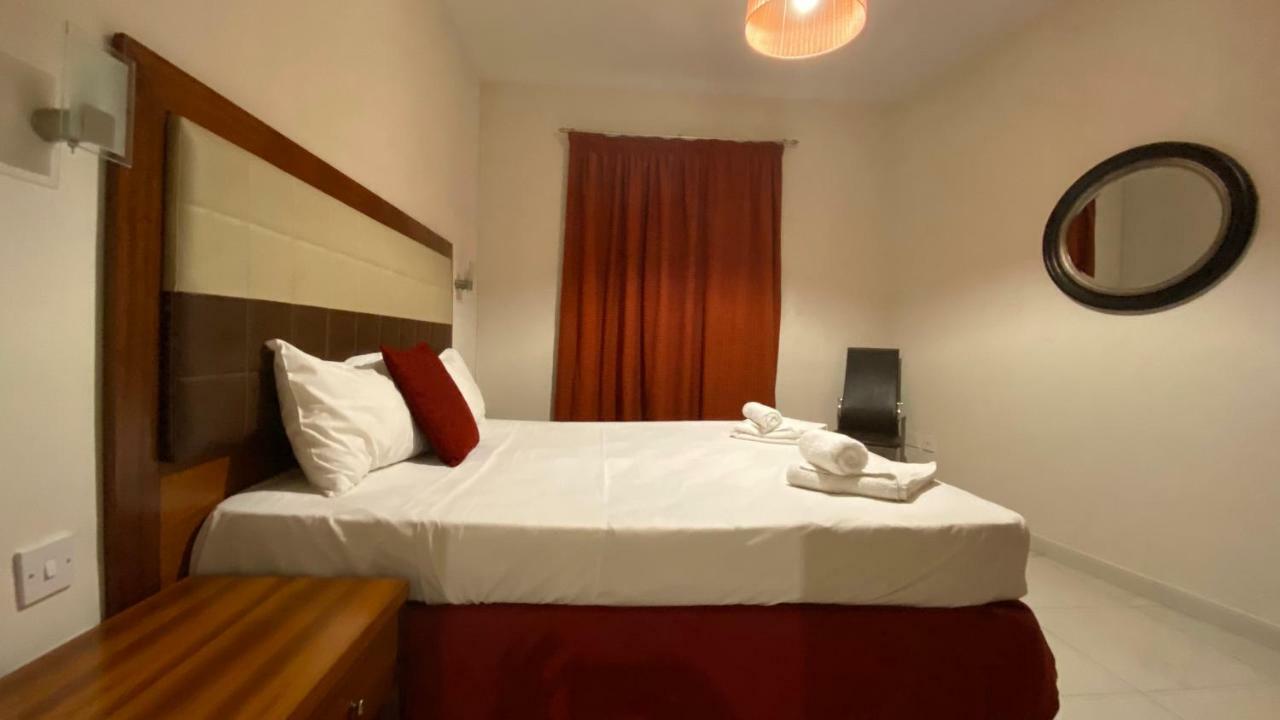 Onyx Aparthotel 3*